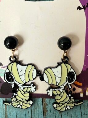 Snoopy Earrings